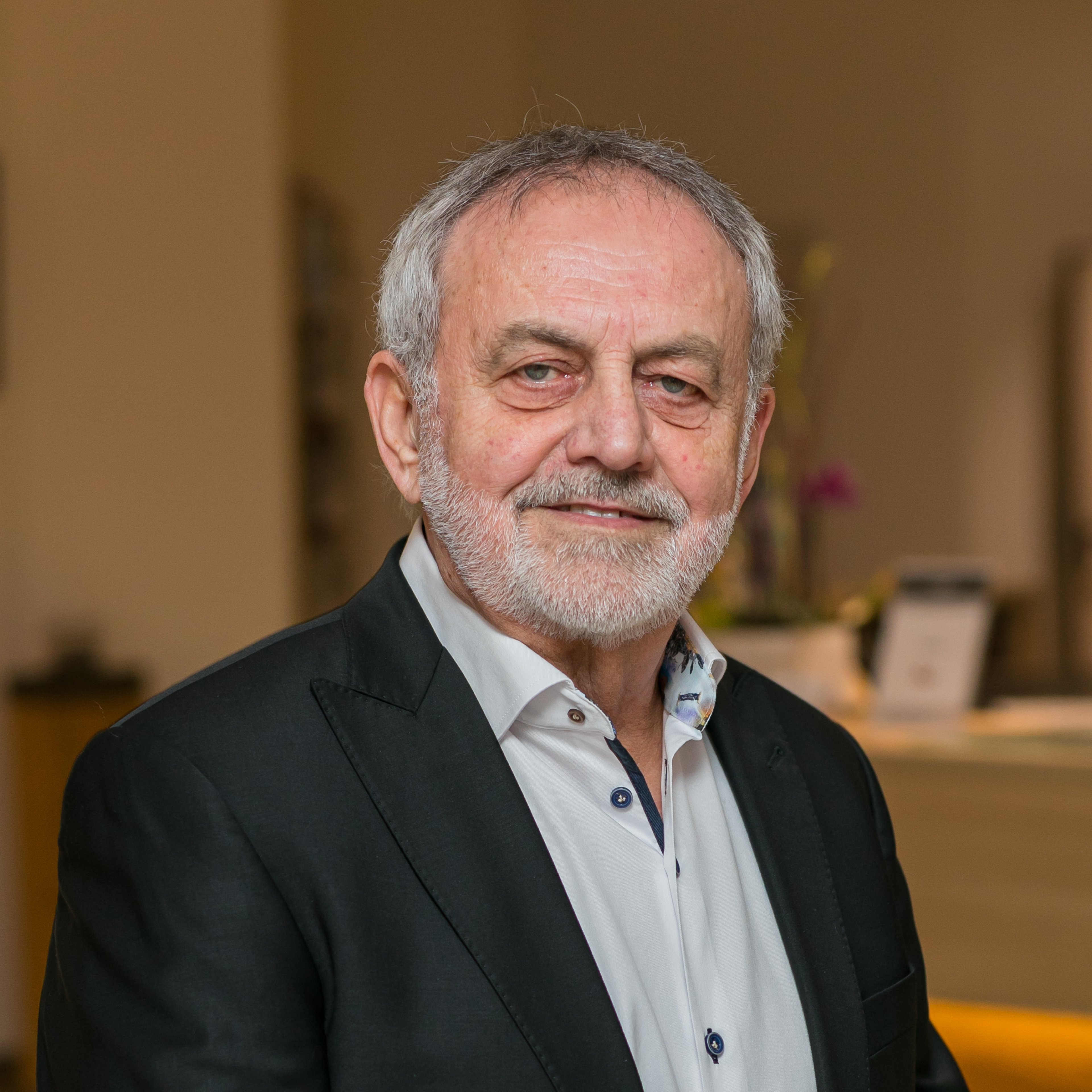 Mr. Klaus Blechschmidt